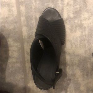 Vince textured crossover black textured sandal